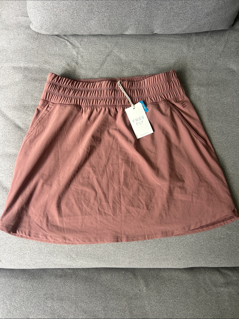 Free fly pull on breeze skirt